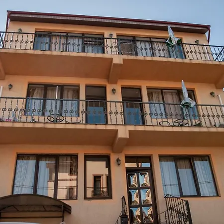 Holiday House *