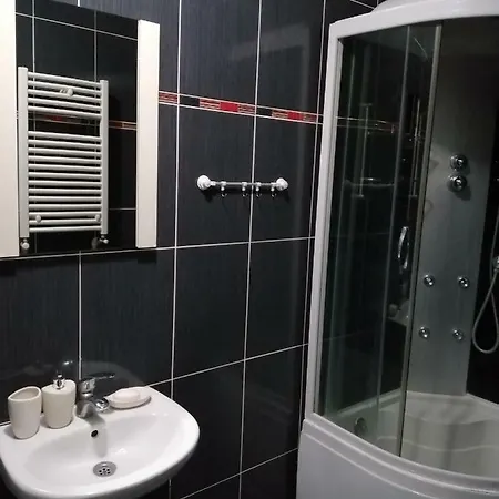 Holiday House Appart hôtel *